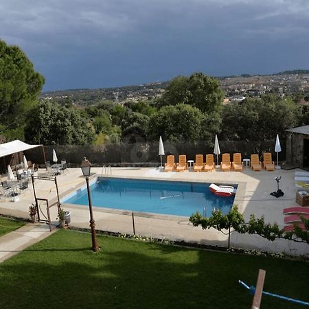 Rural apartment in Galapagar with bubble bath Bagian luar foto