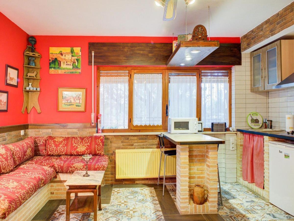 Rural apartment in Galapagar with bubble bath Bagian luar foto