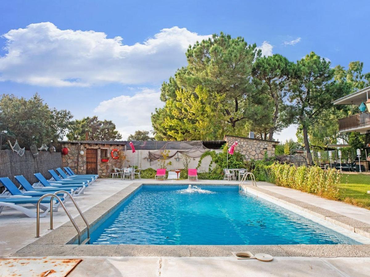 Rural apartment in Galapagar with bubble bath Bagian luar foto